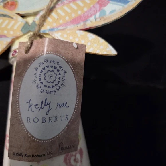 Brand New! Kelly Rae Roberts Colorful Angel Figurine w/ Heart and Floral Accents - Picture 4 of 6